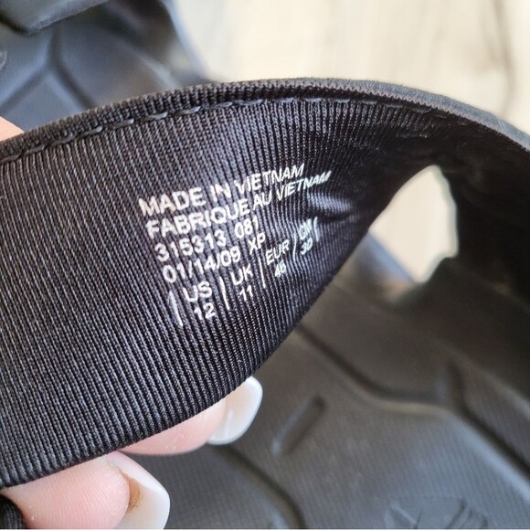 NIKE ACG ALL-TRAC AMPHIBIOUS sandals size 12 Color black and red Strap Open Toe - Picture 2 of 9